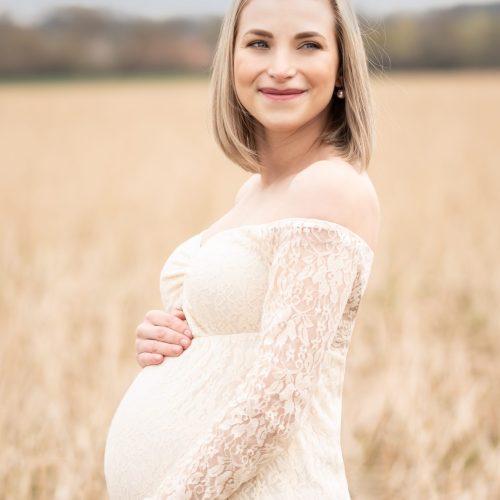 Portrait einer werdenden Mama - Schwangerschaftsshooting bei Ennigerloh - Siebenschön Photography