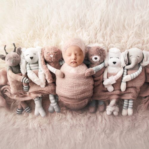 Kuscheltiere bei der Neugeborenenfotografie - Siebenschön Photography - Lisa Berger fotografiert ihr Baby in Hamm und Umgebung